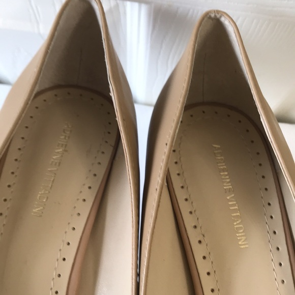 New! Gorgeous pumps with subtle platform - Picture 5 of 6